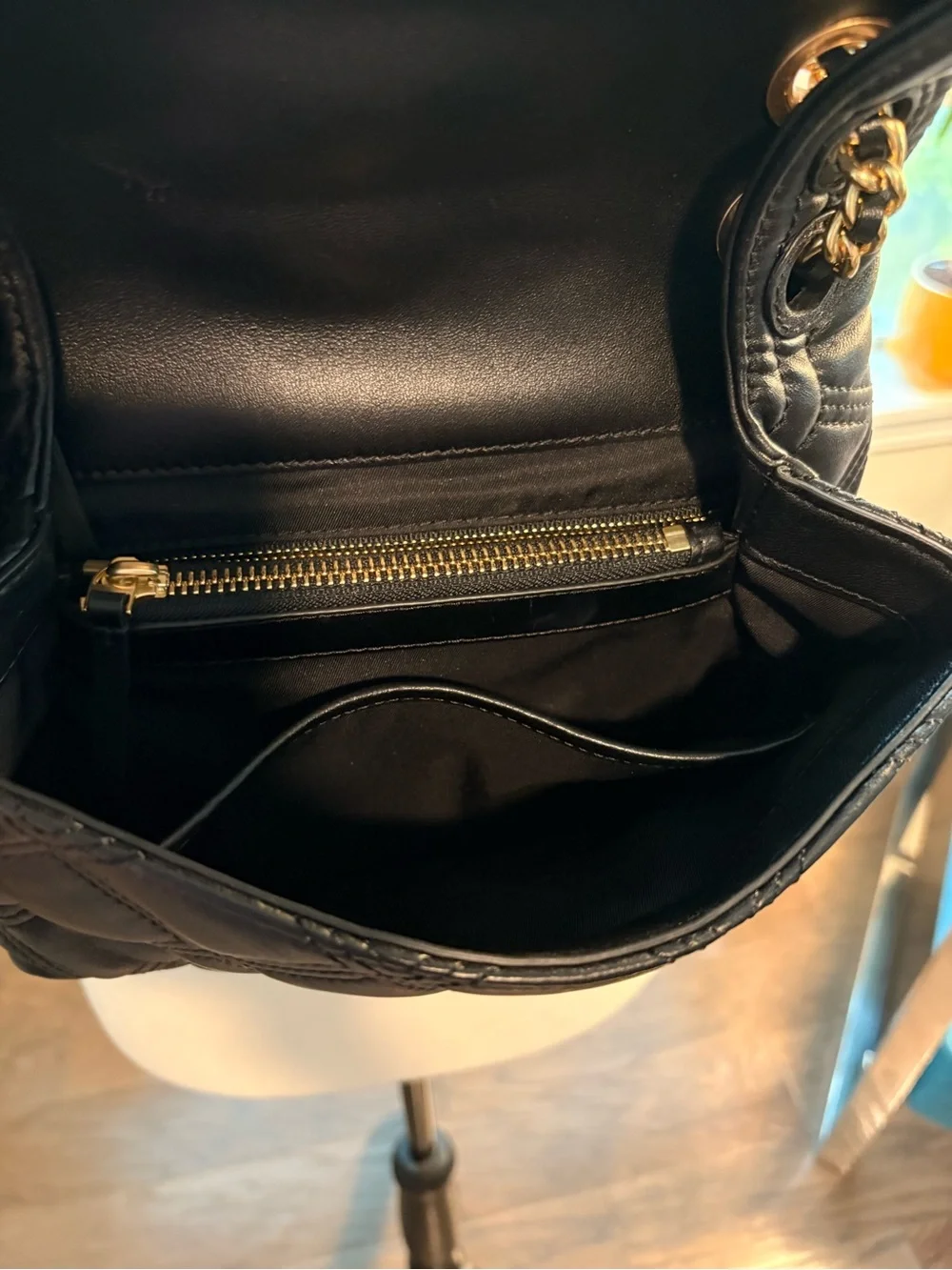 ✨Tory Burch (EUC) Quilted Black Shoulder Bag with Gold Chain Straps✨